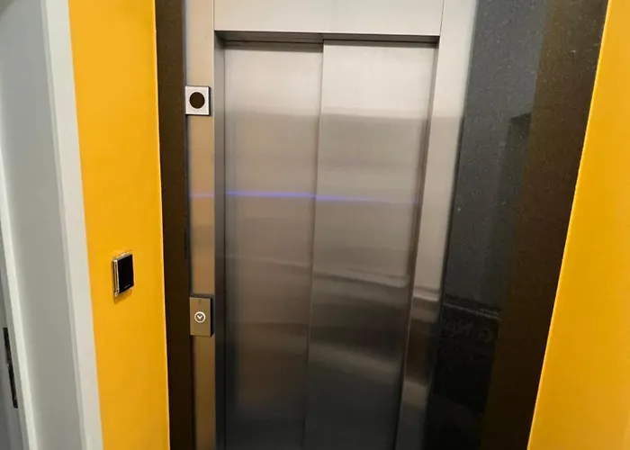 Luxury Brand New Apartment